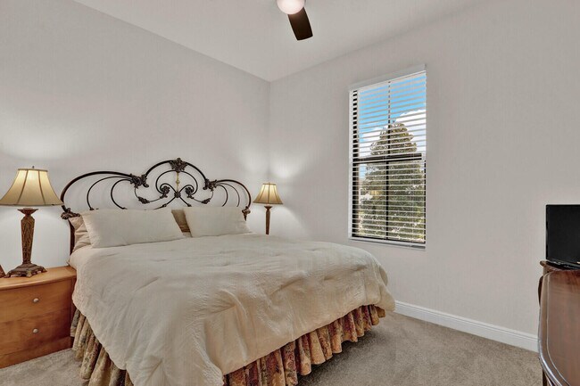 Building Photo - 9204 SW Arco Wy