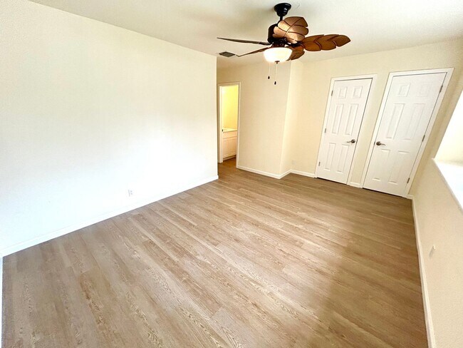 Building Photo - **COMING SOON** Newly Renovated 3 Bedroom ...