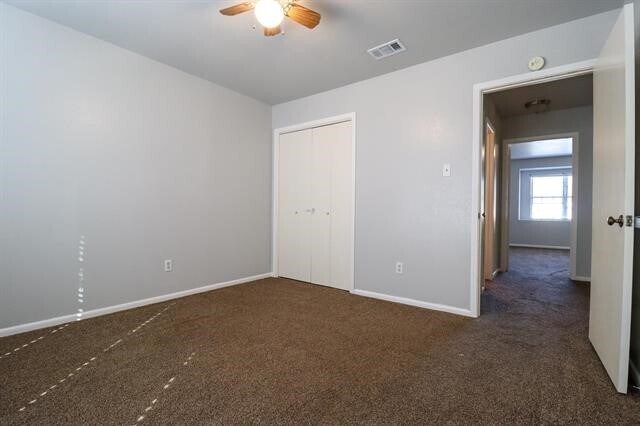 Building Photo - 5725 Townhouse Ln