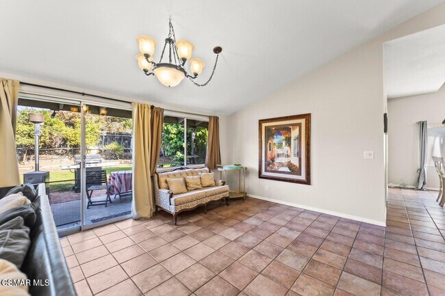 Building Photo - 1217 Coventry Dr