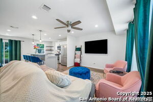 Building Photo - 3634 Du Barry Dr