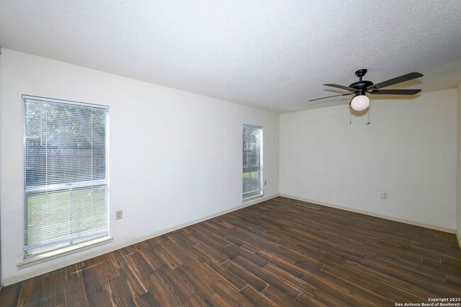 Building Photo - SPACIOUS 4-BEDROOM IN VALLEY FORGE