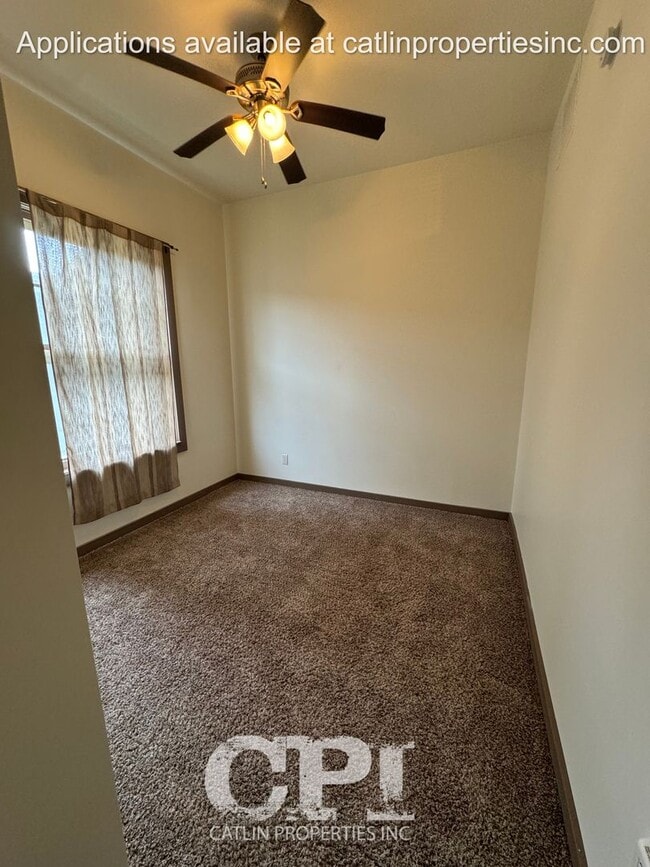 Building Photo - 59 Main St