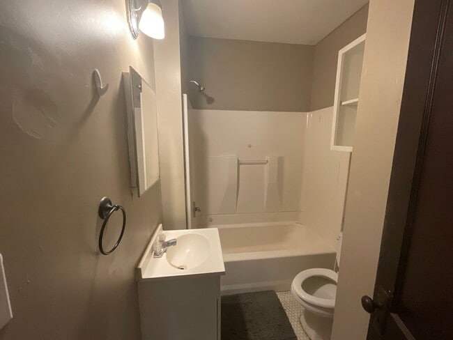 Building Photo - COLLEGE PRE-LEASING