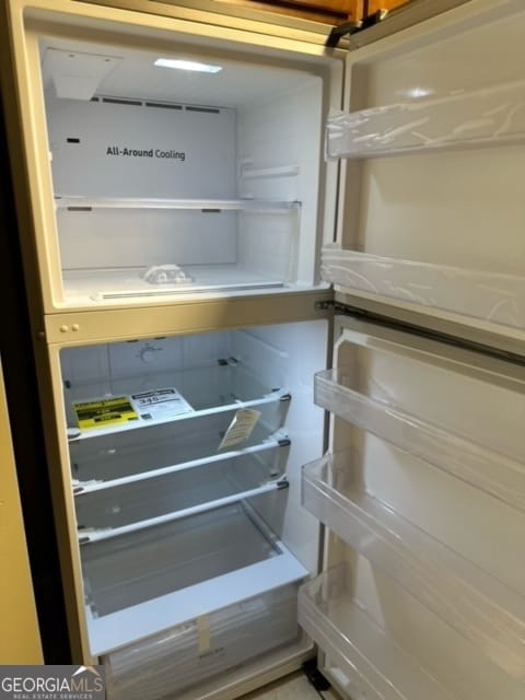 Building Photo - 323 Carriage Ln