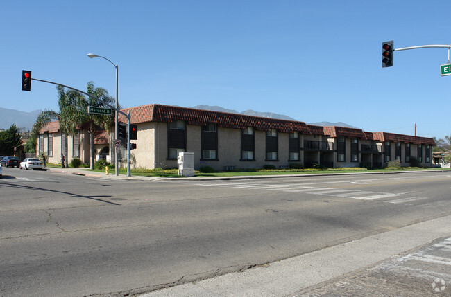 Building Photo - El Dorado Village Apartments