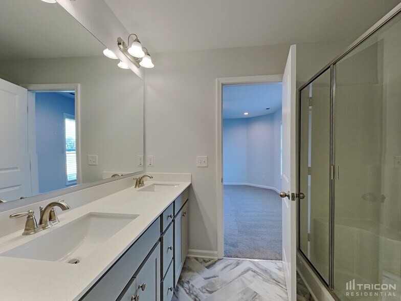 Building Photo - 258 Sturgeon St