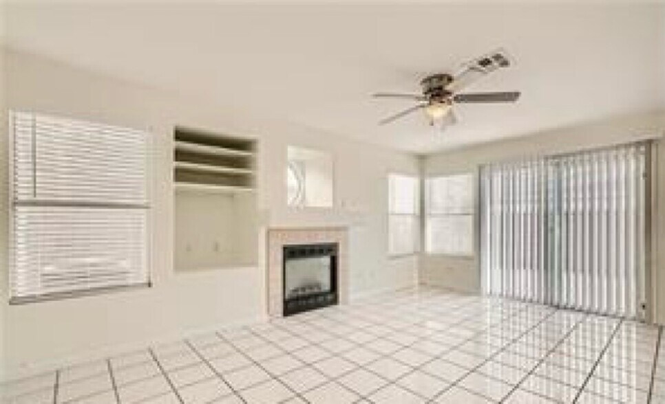Building Photo - 7516 Sea Spray Ave