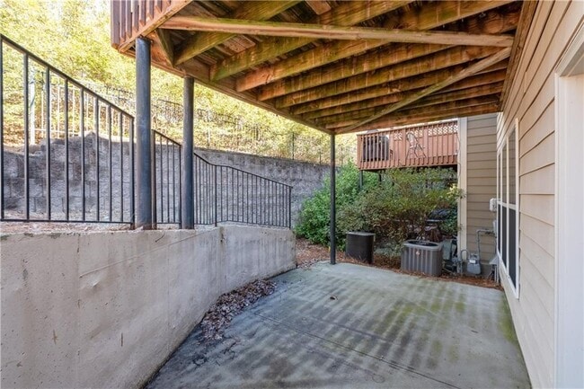 Building Photo - 2117 Wylmoor Way