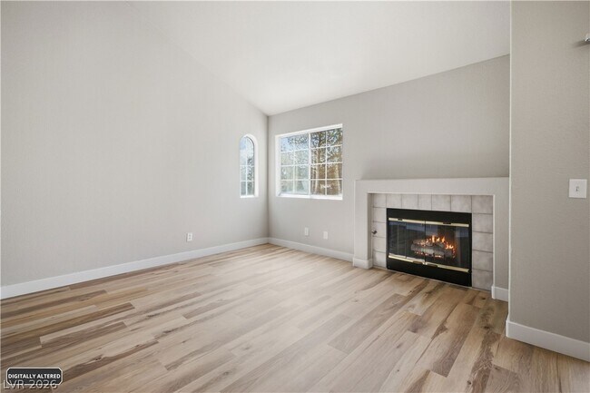 Building Photo - 315 Seine Way
