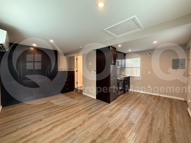 Building Photo - 2519 N Garrett Ave