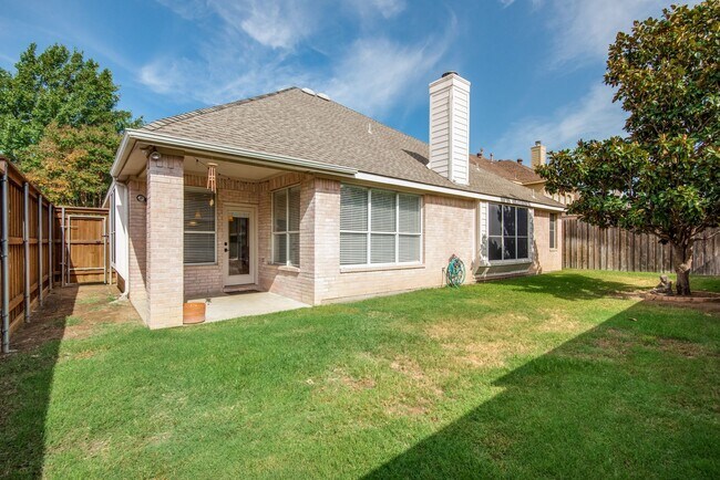 Building Photo - Spacious & Elegant Living in the Heart of Coppell