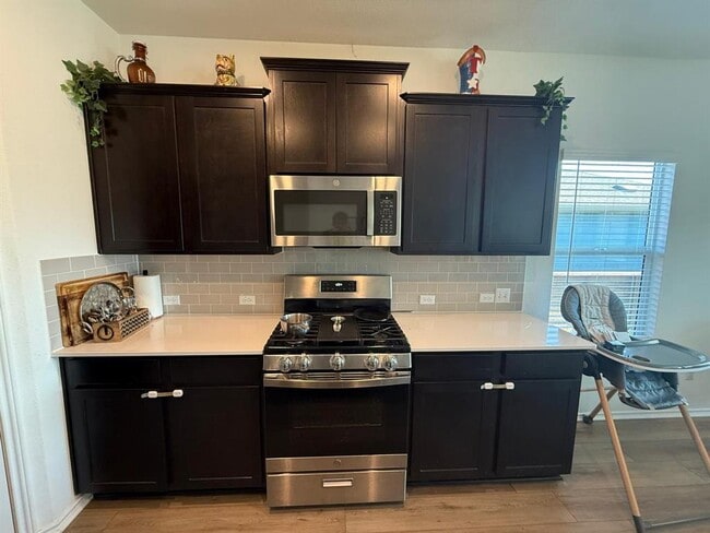 Building Photo - 380 Mendoza