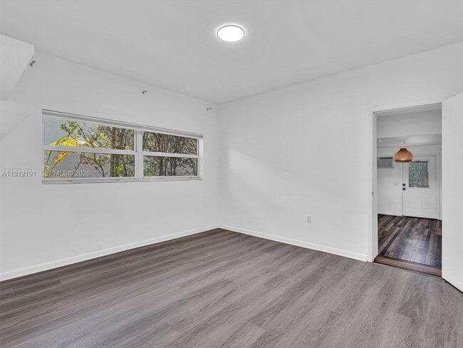 Building Photo - 9324 Byron Ave