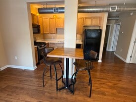 Building Photo - 12 Cunliffe Way