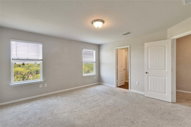 Building Photo - 13923 Macquarie Dr