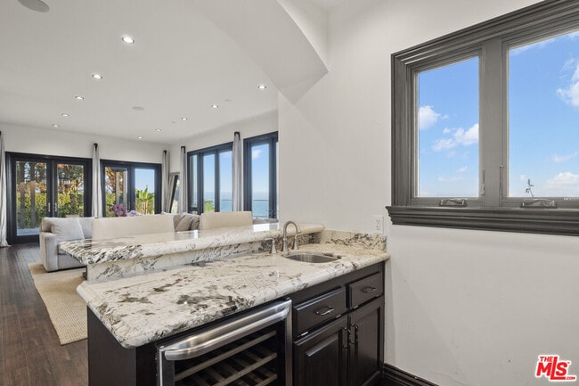 Building Photo - 24753 Vantage Point Terrace