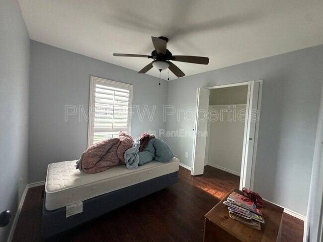 Building Photo - 417 Sandy Knoll Dr