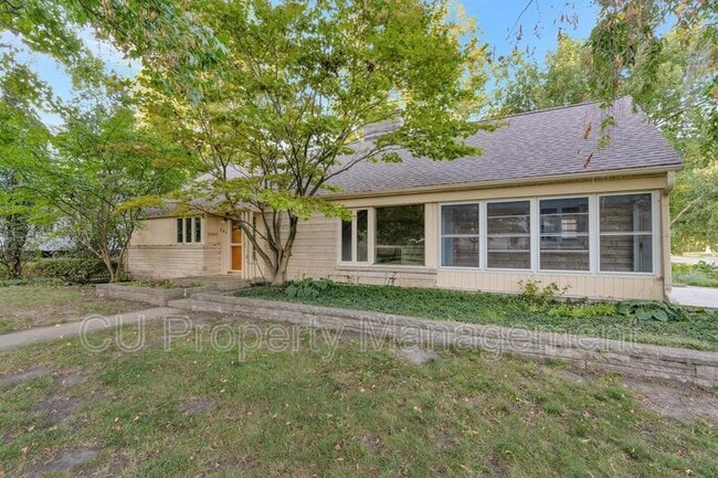 Building Photo - 202 W Indiana Ave