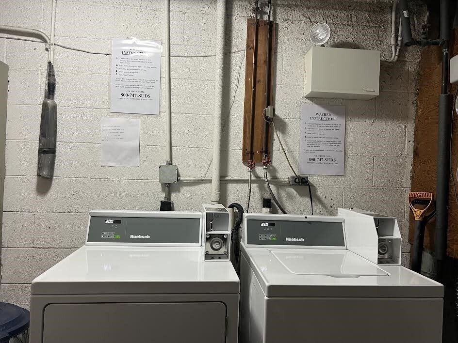 Building Photo - 90 Cedar St