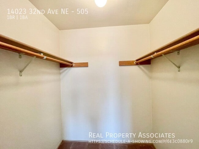 Building Photo - 14023 32nd Ave NE