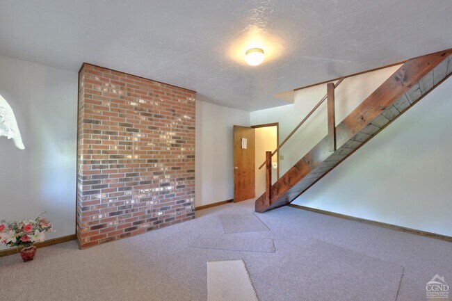 Building Photo - 561 Bald Hill Rd S