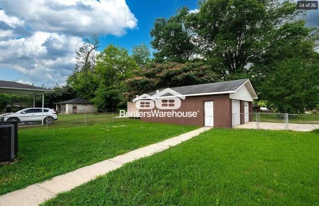 Building Photo - Charming 3-bedroom, 1.5-bathroom house in ...