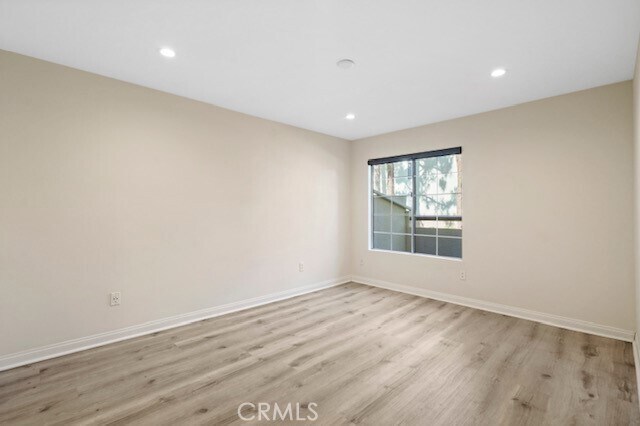 Building Photo - 21400 Burbank Blvd