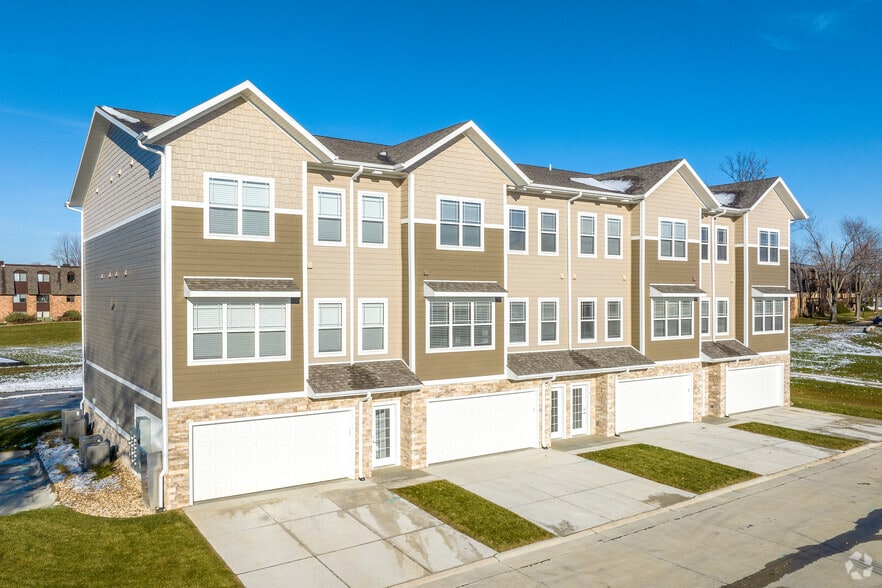 Primary Photo - Stone Ridge Apartments & Townhomes