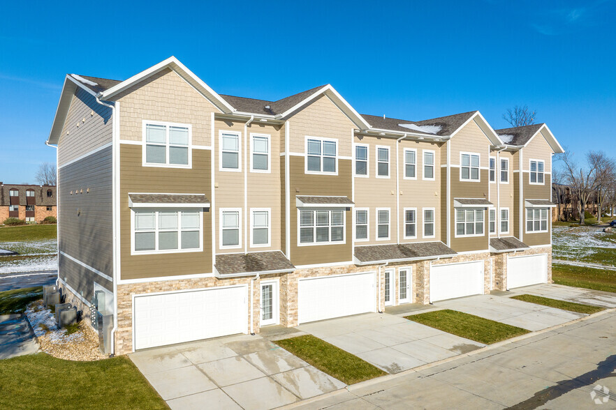 Primary Photo - Stone Ridge Townhomes