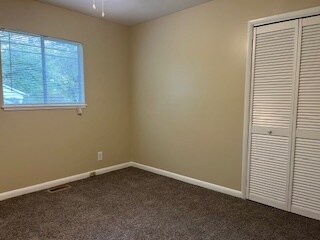 Building Photo - 629 Forest Lake Dr N