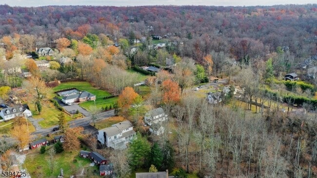 Building Photo - 91 Hillcrest Rd