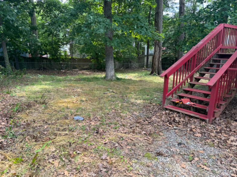 Building Photo - 6511 N Stevens Hollow Dr