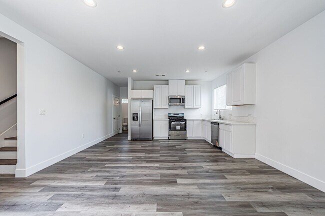 Building Photo - Spacious 4-Bedroom, 3-Bath Home – Modern Upgrades & Parking Included