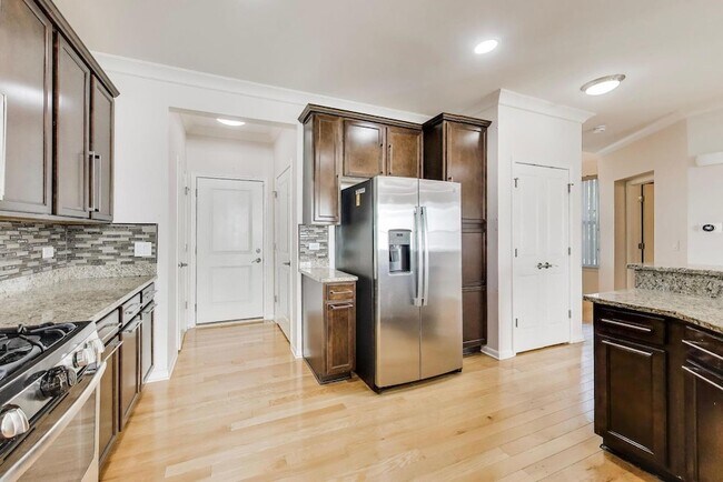 Building Photo - 2366 N Moseley Ct
