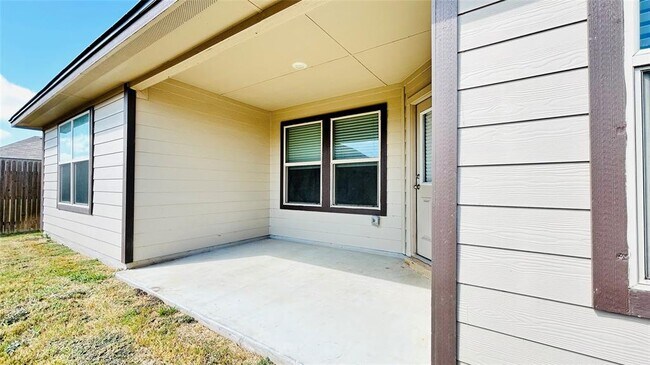 Building Photo - 180 Onna St