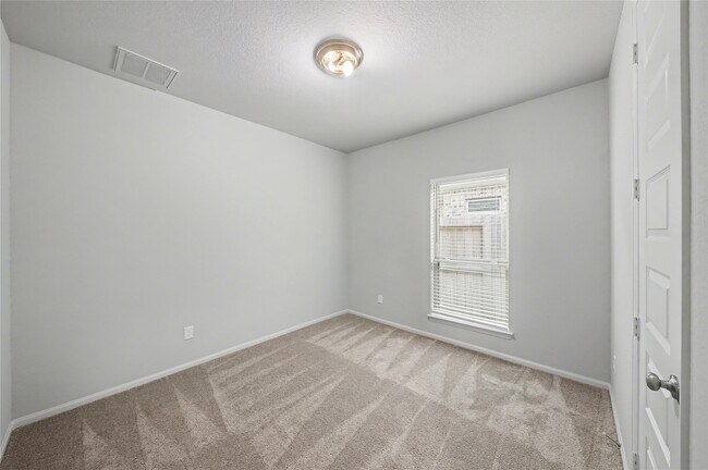 Building Photo - 31527 Splitting Willow Ln