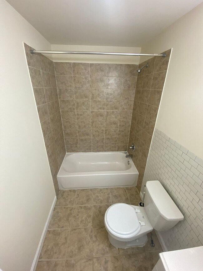 Building Photo - 15 N 50th St