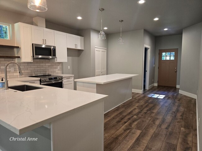 Building Photo - Beautiful Brand New 3 Bedroom