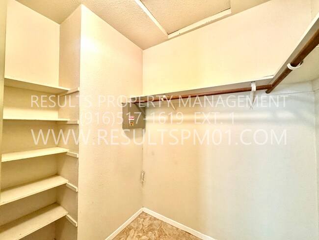 Building Photo - Charming 3-Bedroom Home in Prime Location