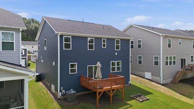 Building Photo - 1513 Underbrush Dr