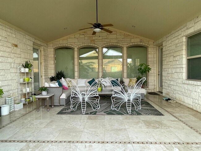Building Photo - 3014 Paseo de Charros