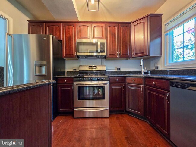 Building Photo - 3710 Gunston Rd