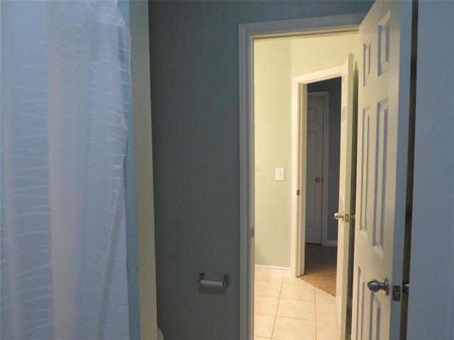 Building Photo - 7585 Ravenhill Dr