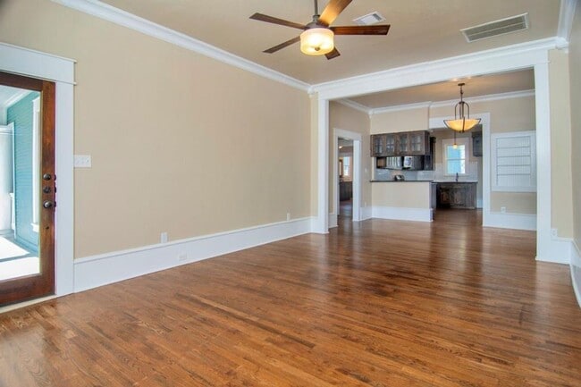 Building Photo - COMING IN APRIL! Darling Doll House is a must see!