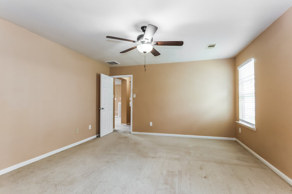 Building Photo - 22123 Greengate Dr