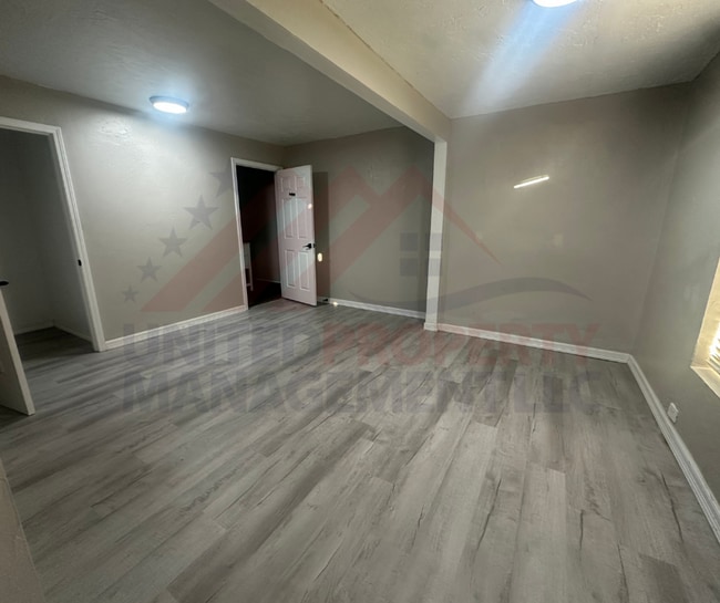 Building Photo - 3 bedroom, 2 bathroom home on large lot close to High School