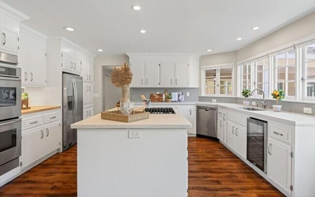 Building Photo - Beautiful Single-Story Home with Pool in Prime Concord Location –