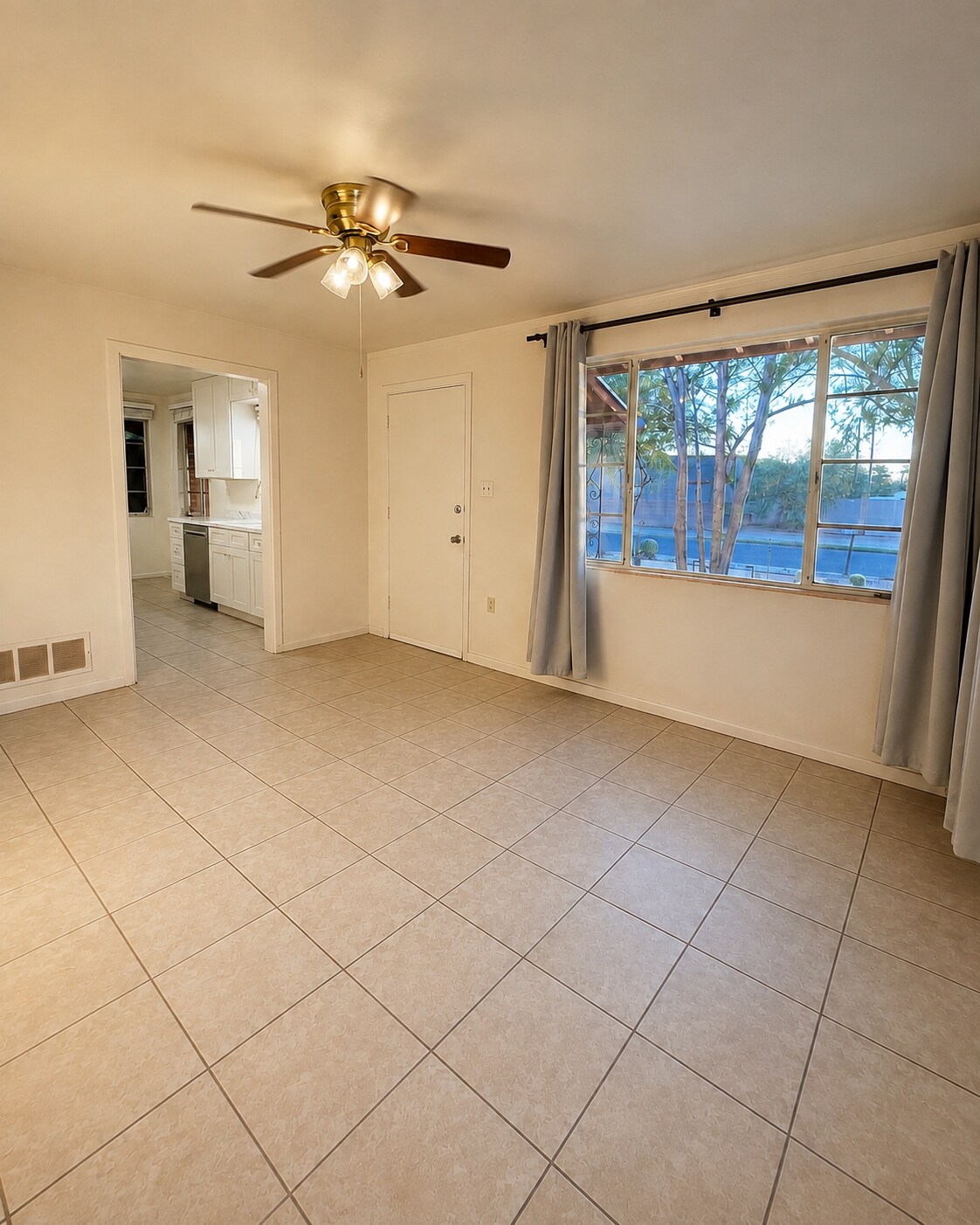 Building Photo - 2308 N Richey Blvd