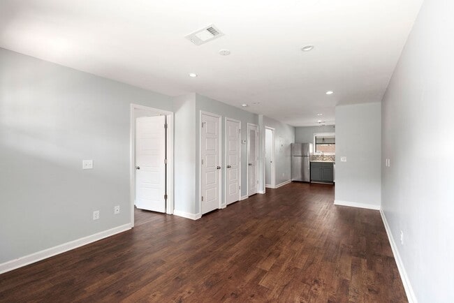 Building Photo - 123 N Donahue Dr